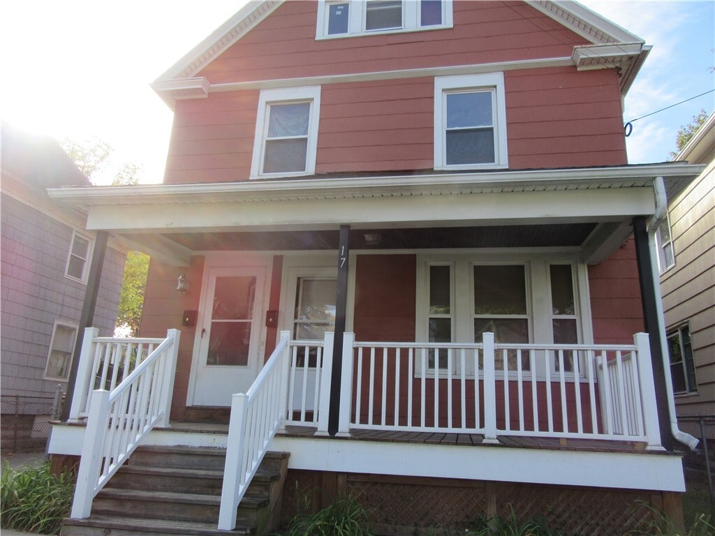 Primary Photo - 17 Myrtle St
