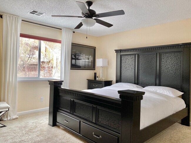 Foto del edificio - 1825 Sierra Highlands Dr