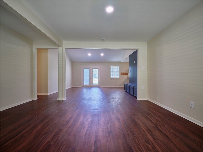 Foto del edificio - 902 Clover Ridge Ave