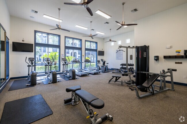 Gimnasio - Stone Creek at Old Farm Apartments