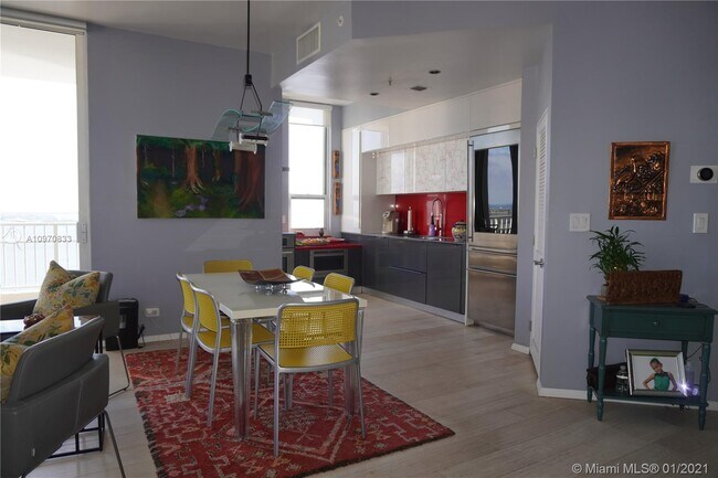 Building Photo - 701 Brickell Key Blvd