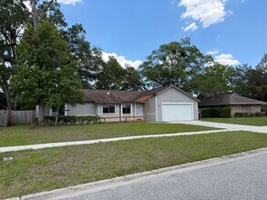 Building Photo - 8418 Bottlebrush Ct