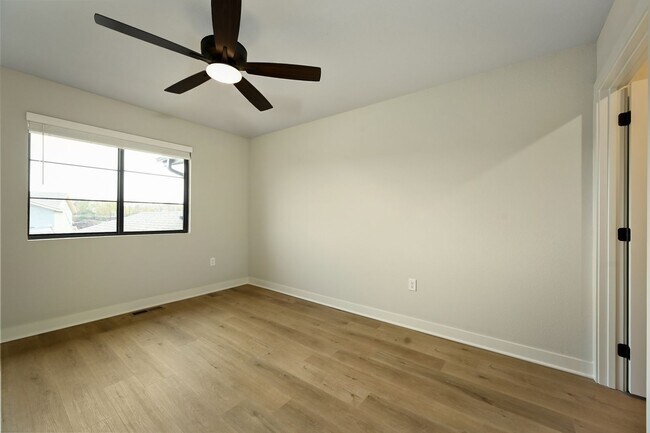 Foto del edificio - Brand New 2-Bedroom Townhome