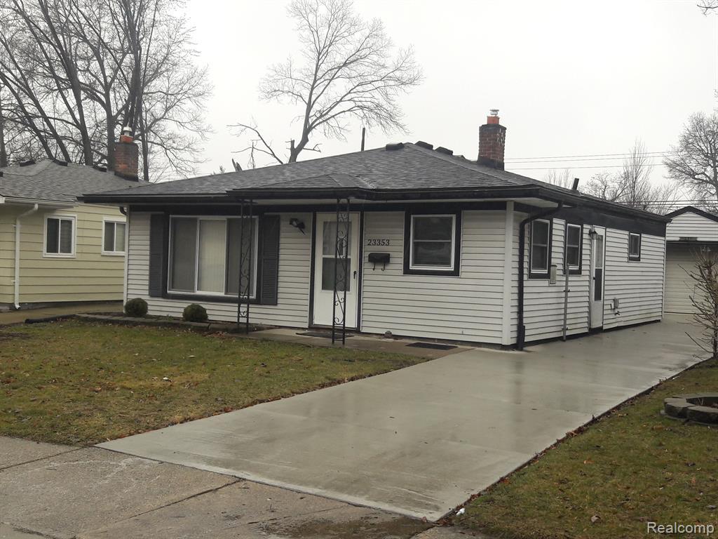 Foto principal - 23353 Davey Ave