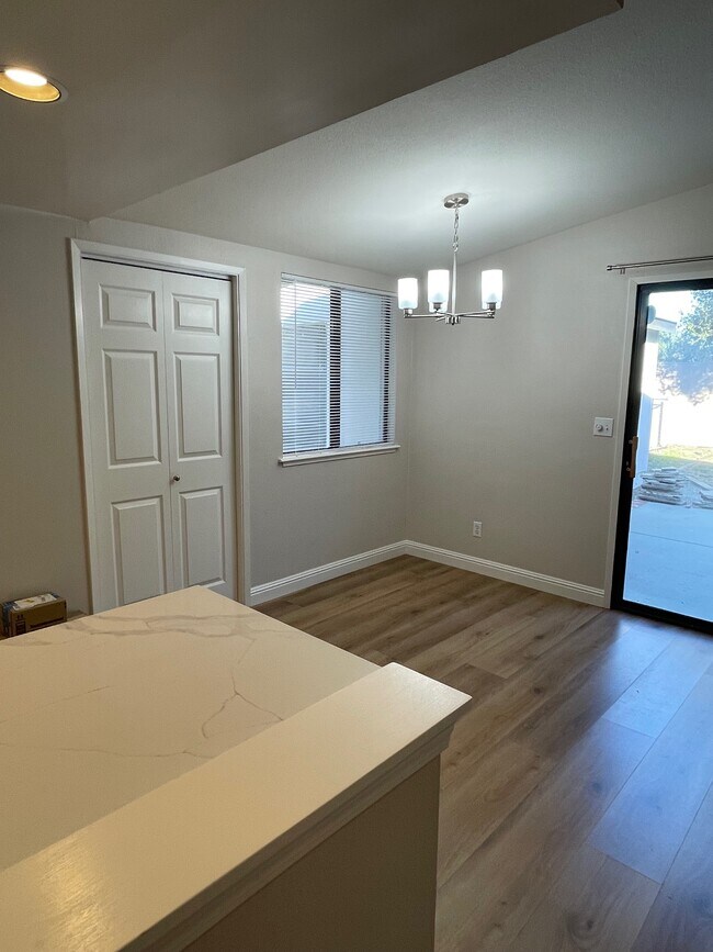 Foto del edificio - 10210 Sterling Blvd