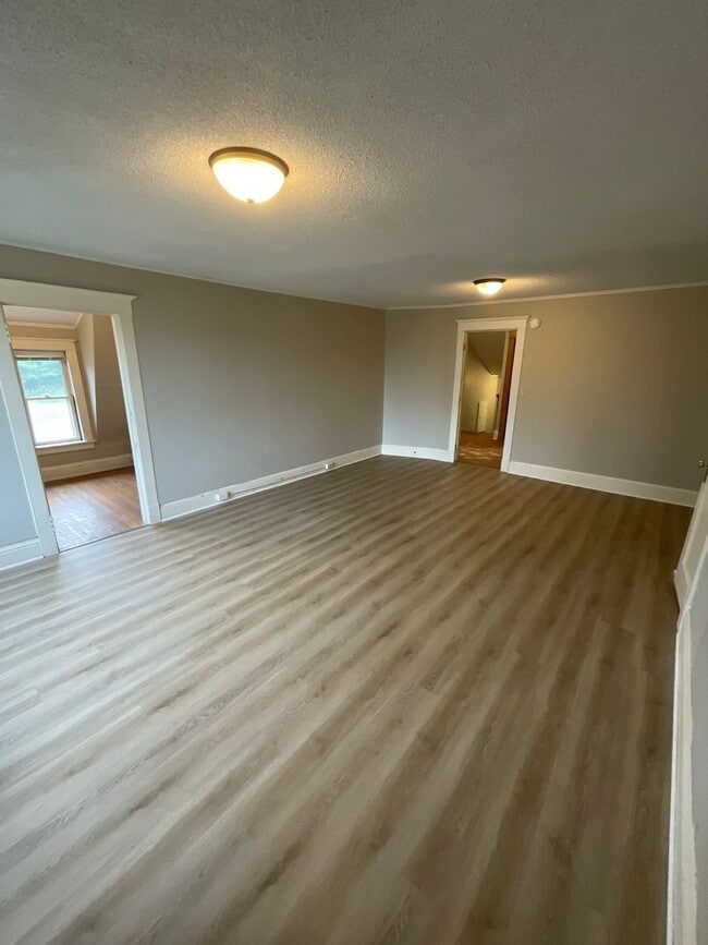 Foto del edificio - 601 Woodland Ave