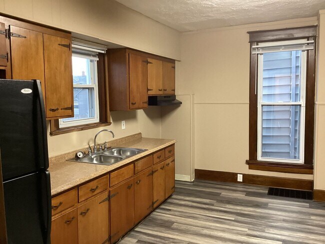 Building Photo - 227 Yankee 3BR/1BA (Middletown)