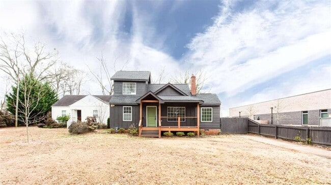 Building Photo - 2491 Amelia Ave