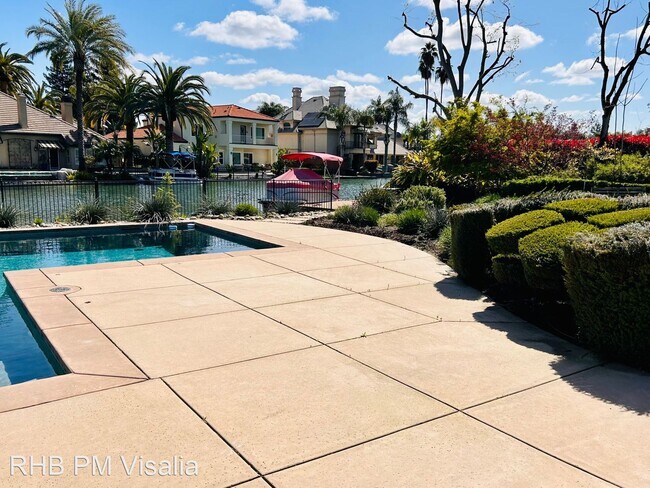 Foto del edificio - 4 br, 3 bath House - 1602 N Roeben Dr