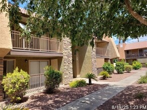 Building Photo - 4400 Sandy River Dr