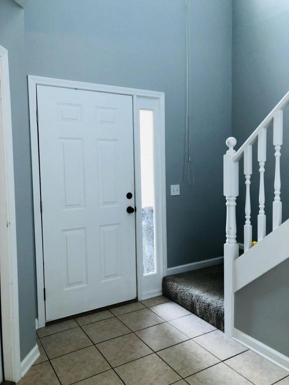 Building Photo - 122 WOODMERE DRIVE