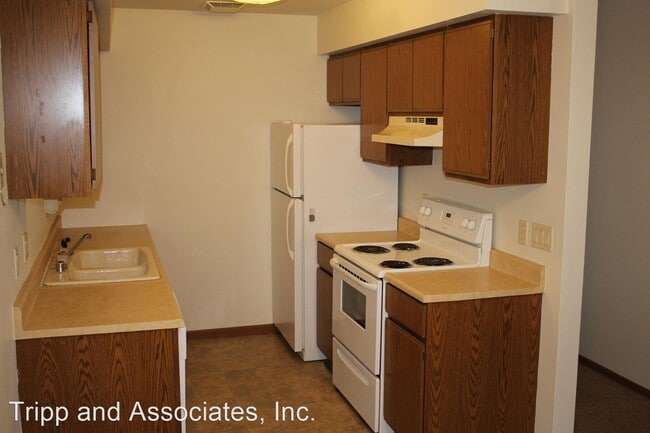 Building Photo - Studio, 1 bath Apartment - 805 N. Court St.