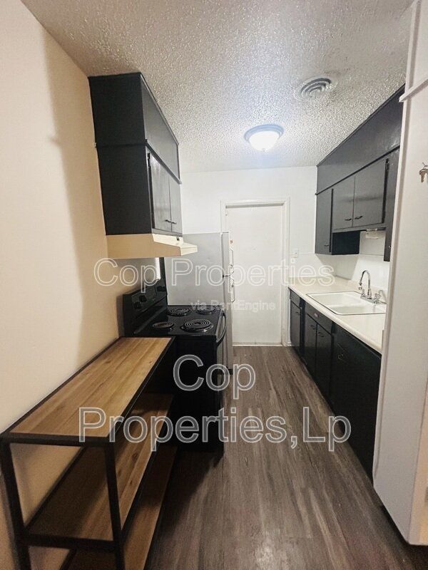Foto del edificio - 144 Cloudhaven Dr