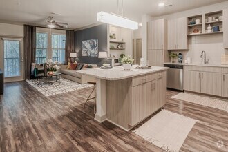 Interior Photo - Grande Oaks Parc