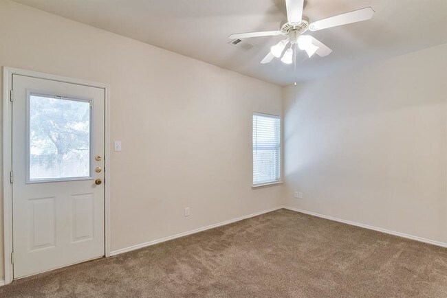 Building Photo - 1316 Melanie Trail