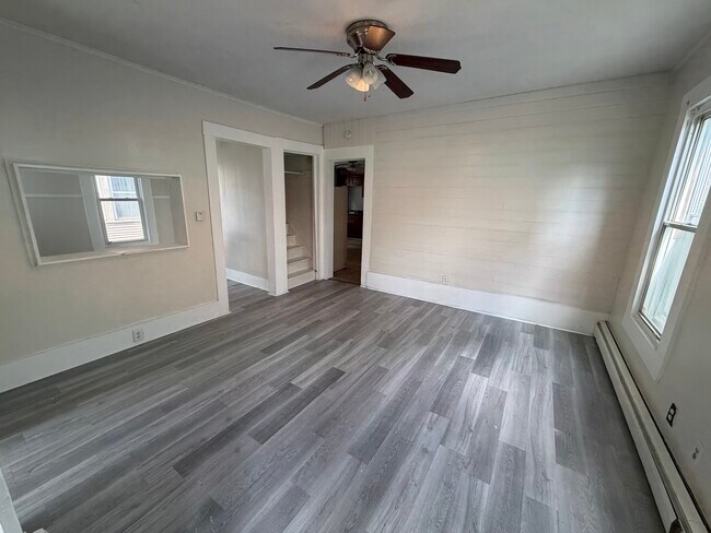 Foto del edificio - 124 State Fair Blvd