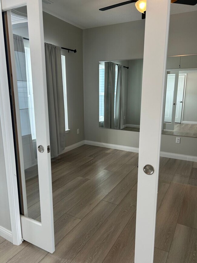 Foto del edificio - 4331 Foal Dr