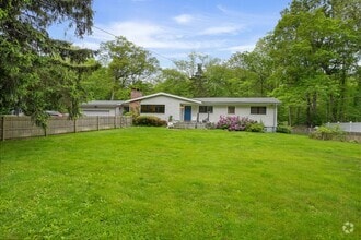 Building Photo - 330 Cognewaugh Rd