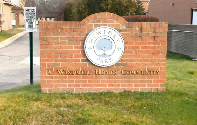 Foto del edificio - 9026 Newport Way