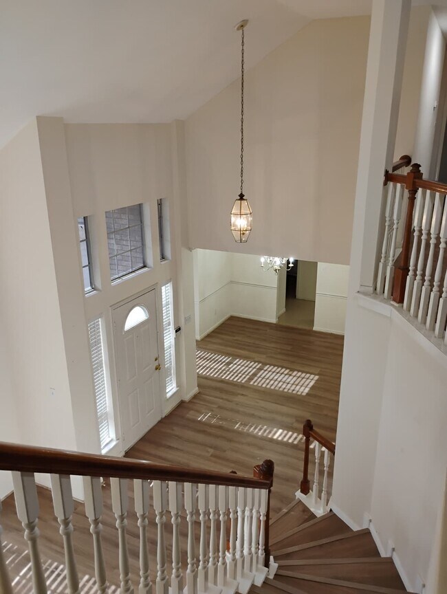 Foto del edificio - 231 Cedar Elm Ln