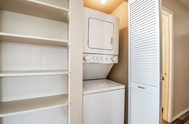 Foto del edificio - Great 2 Bedroom Condo