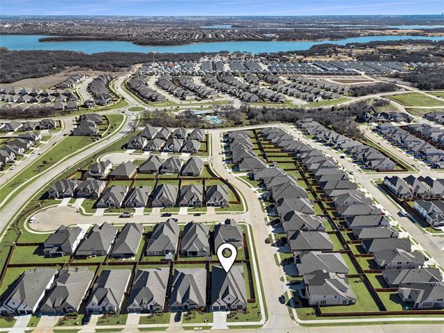 Building Photo - 3300 Honey Suckle Ln