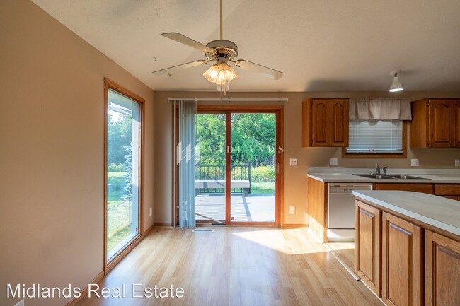 Building Photo - 15324 Chalco Pointe Dr