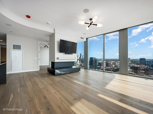 Building Photo - 1114 W Carroll Ave