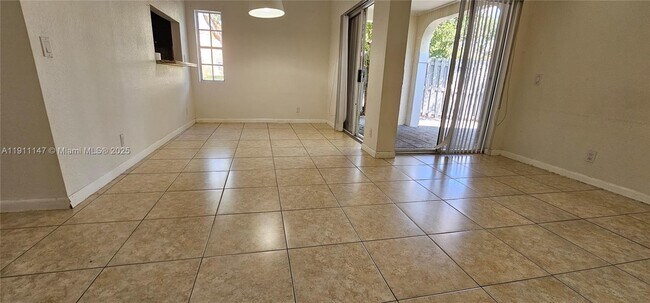 Foto del edificio - 1464 Springside Dr