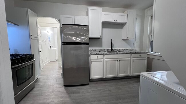 Photo - 1707 Holladay St Apartment