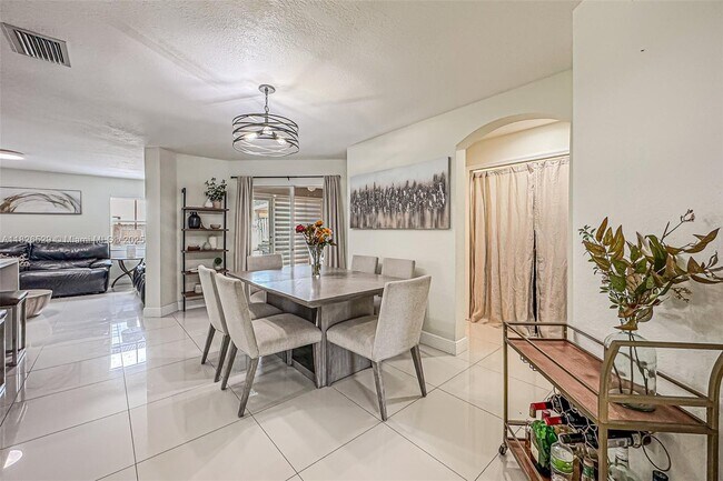 Foto del edificio - 16426 SW 48th Terrace