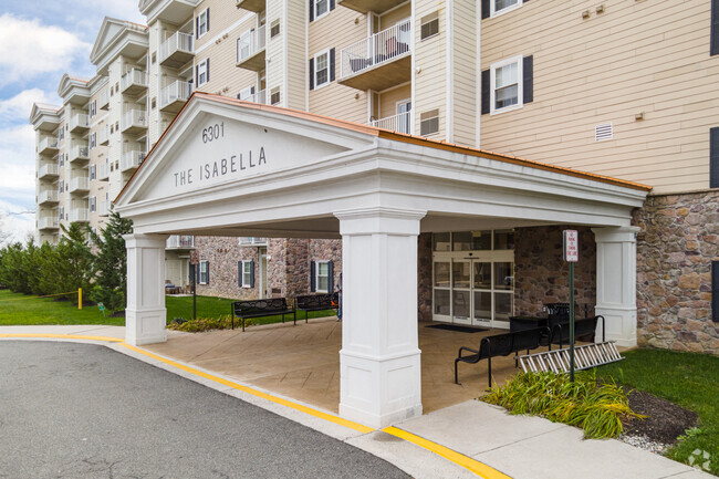 Building Photo - The Isabella At Monticello Mews