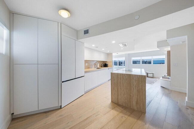 Foto del edificio - 1881 Washington Ave