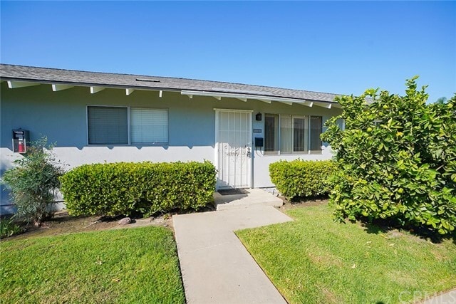 Primary Photo - 2030 E Santa Clara Ave