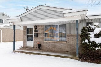 Building Photo - 9436 Tavistock Dr