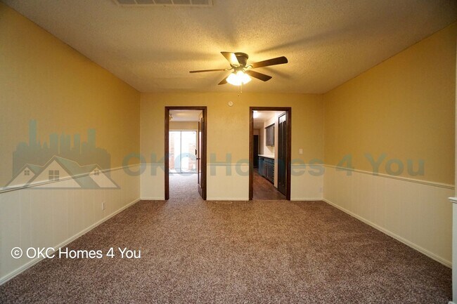Foto del edificio - Townhouse with 3 beds and 3 baths!