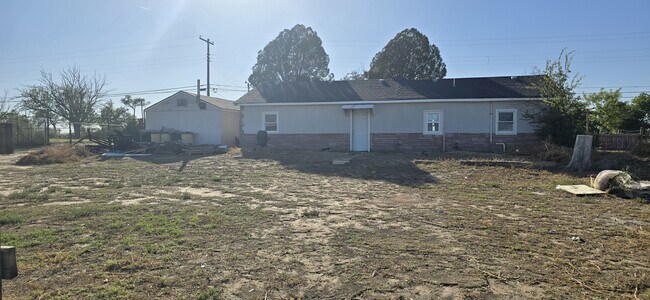Building Photo - 4838 Mountain Dr