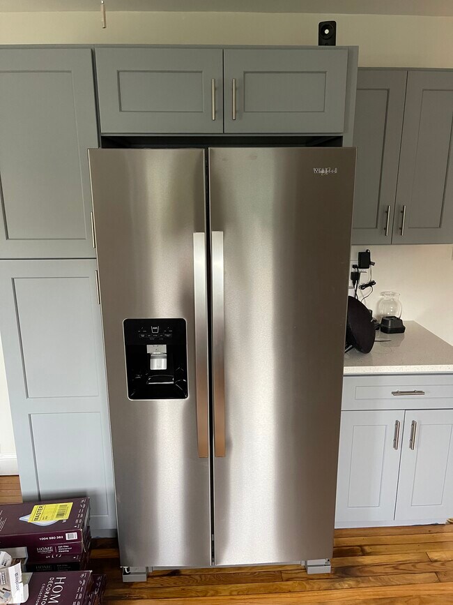 New kitchen appliances - 91 Washington St