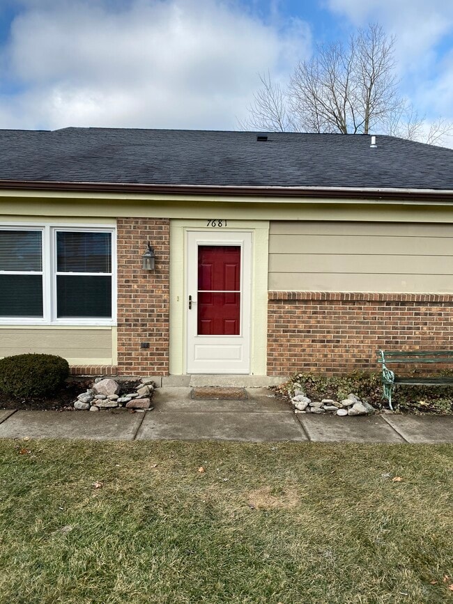 Building Photo - 7681 Brams Hill Dr