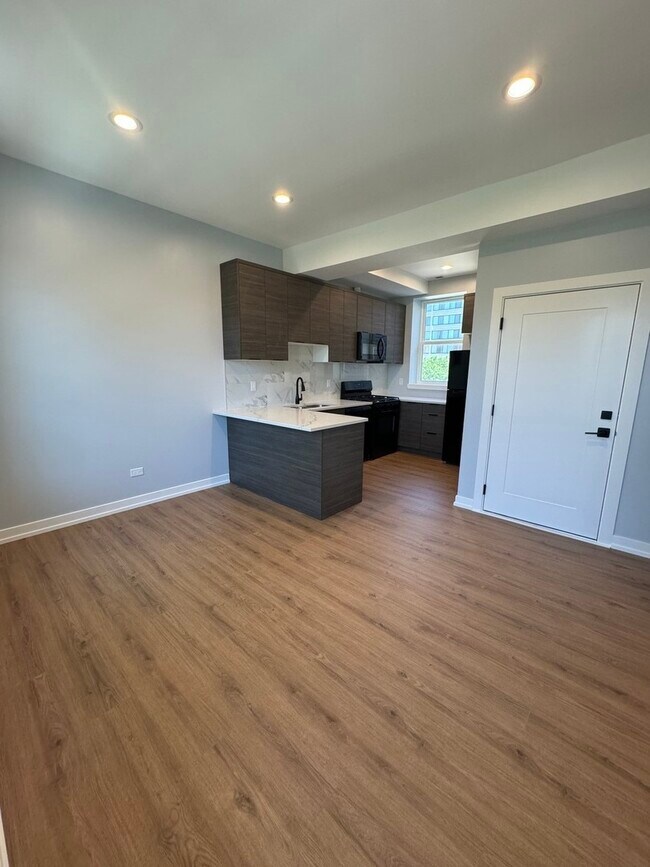 Foto del edificio - 4901 N Kenmore Ave