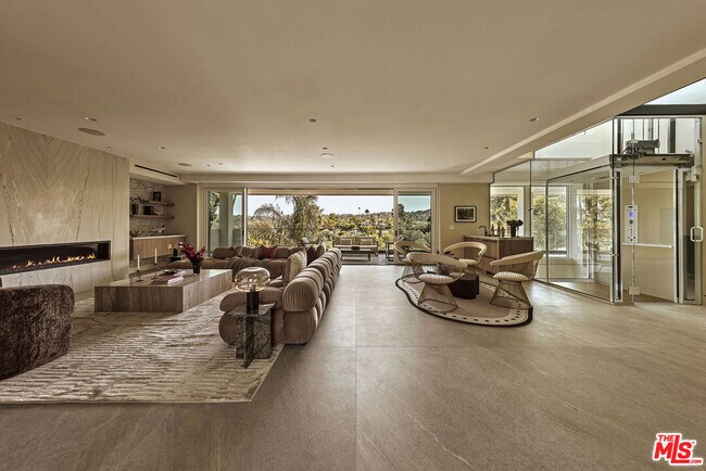 Building Photo - 16838 Oak View Dr