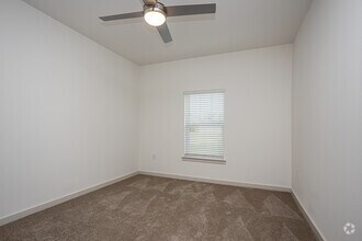 3BR, 2BA - 1,248SF - East Bay Flats Apartments