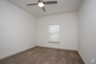 3BR, 2BA - 1,248SF - East Bay Flats Apartments