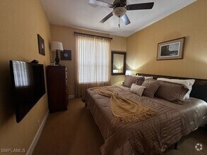 Building Photo - 9170 Southmont Cove