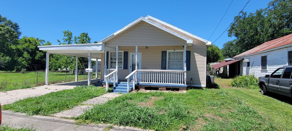 Primary Photo - 408 W Claiborne St
