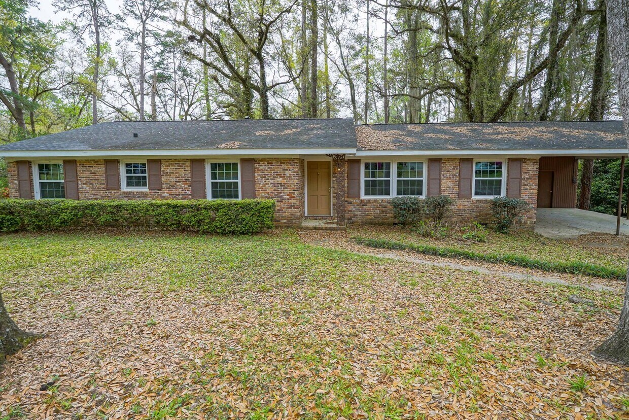 Foto principal - Sublease: Available 7/22/25 Beautiful 4/2 ...