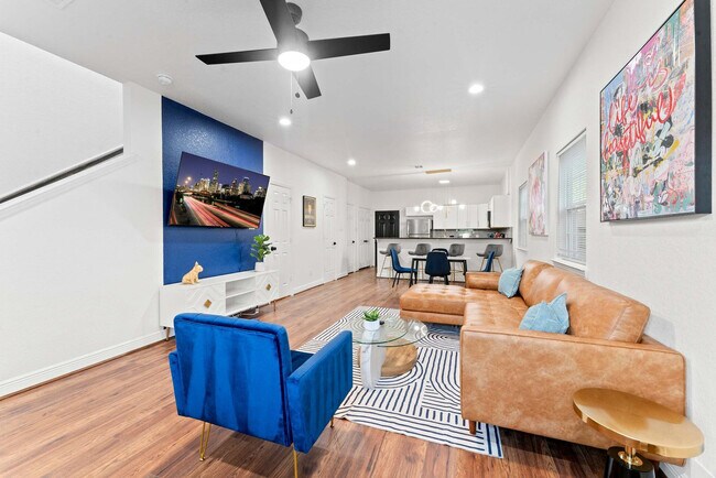 Building Photo - 5009 Mallow St