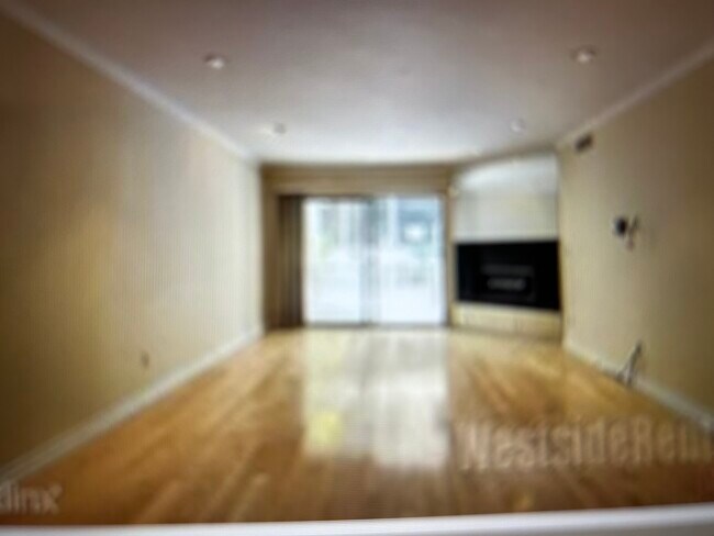 Sala de estar - 1230 Horn Ave