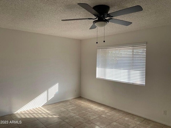Foto del edificio - 1242 W Carla Vista Dr