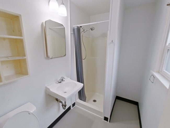 Photo - 1403 Cross St Apartment